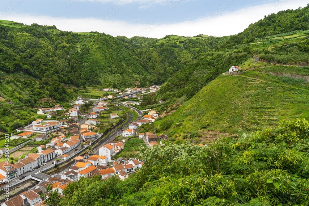 Faial da Terra ist ein verschlafenes Dorf auf der Insel Sao Miguel auf den Azoren. 