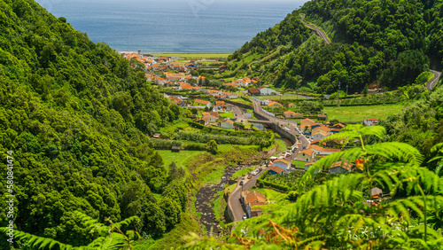 Foto Faial da Terra ist ein verschlafenes Dorf auf der Insel Sao Miguel auf den Azoren