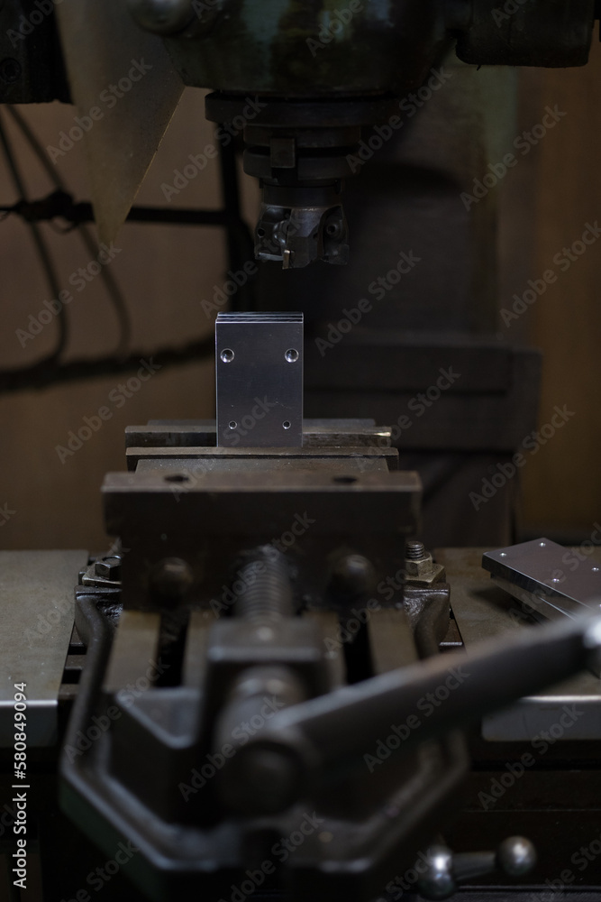 Part milling with milling cutter