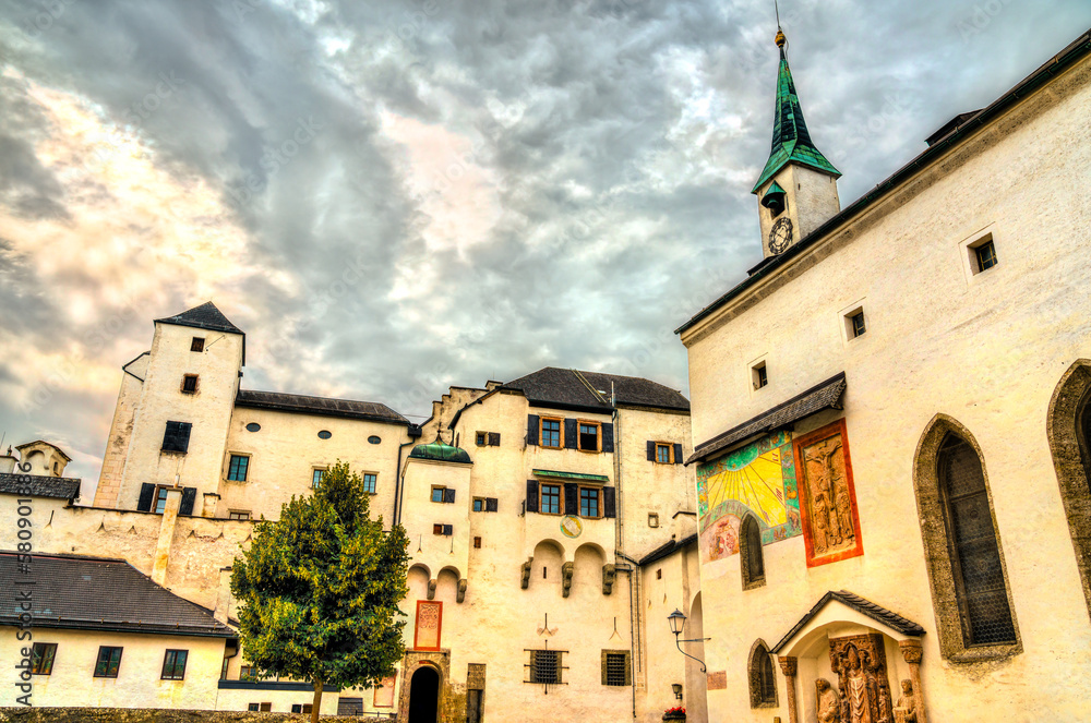 Obraz premium View of Hohensalzburg Fortress in Salzburg, Austria