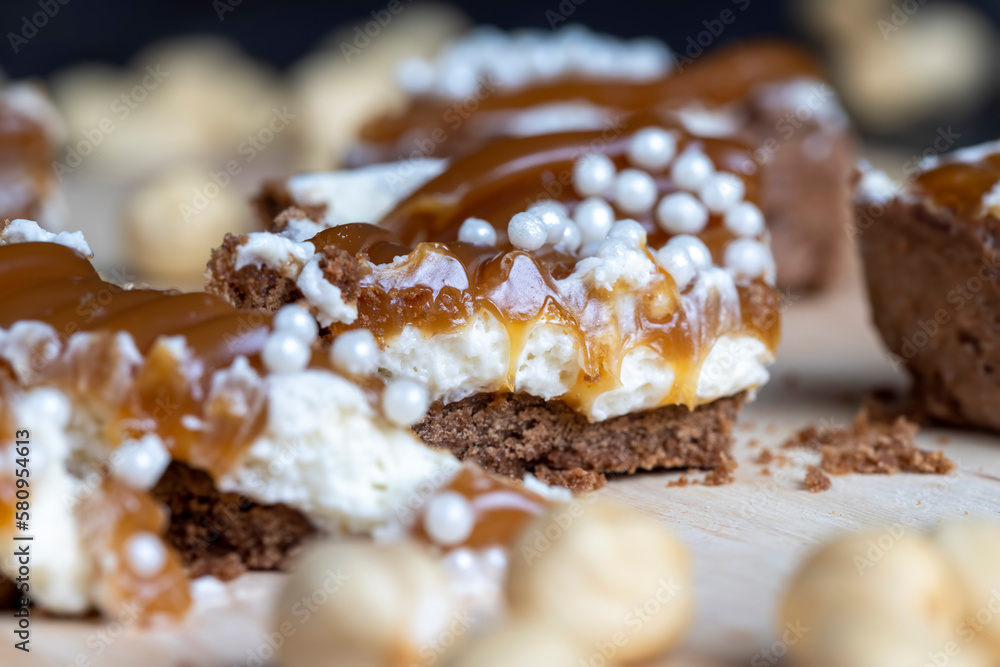 round tartlet with salted caramel and roasted hazelnuts round tartlet with salted caramel and roasted hazelnuts