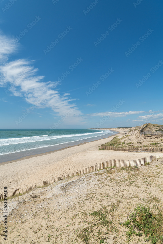GRAYAN ET L’HOPITAL dans le Médoc (Gironde, France). La plage du Gurp GRAYAN ET L’HOPITAL dans le Médoc (Gironde, France). La plage du Gurp