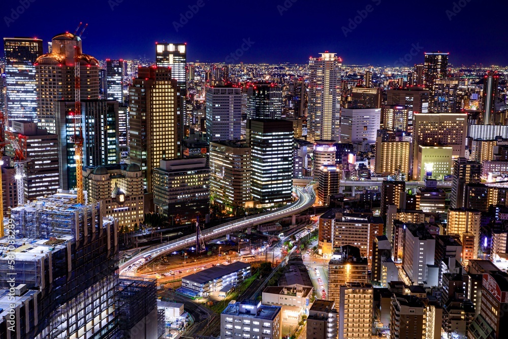 大阪府　梅田スカイビルから眺める大阪の夜景（大阪駅方面）