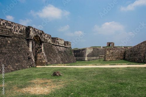 Slika na platnu View of Jaffna Fort entrance in Jaffna, Sri Lanka