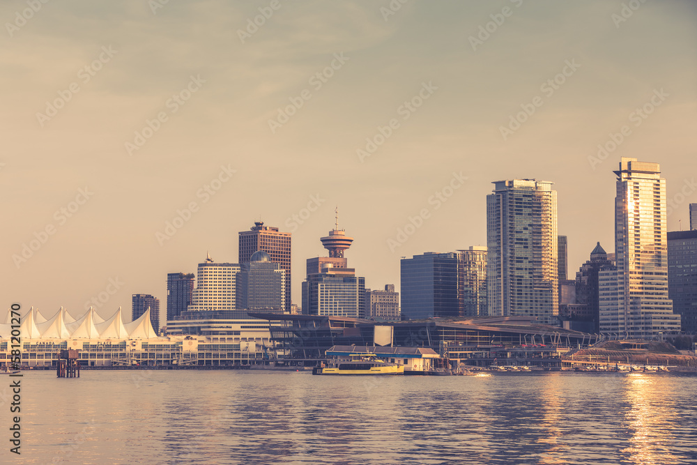 Fototapeta premium Vancouver Downtown in the Evening