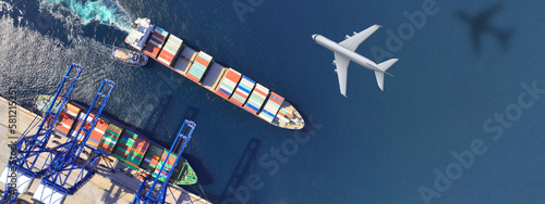 Fotografia Aerial drone ultra wide top down concept photo of container terminal and plane f