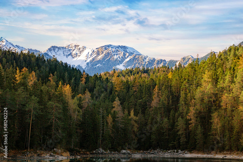 Fototapeta Naklejka Na Ścianę i Meble -  A view of German Alp Mountains on a Lake Eibsee