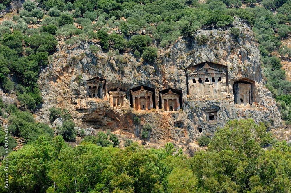 king tombs carved into the rocks belonging to the ancient period, Dalyan Tukey