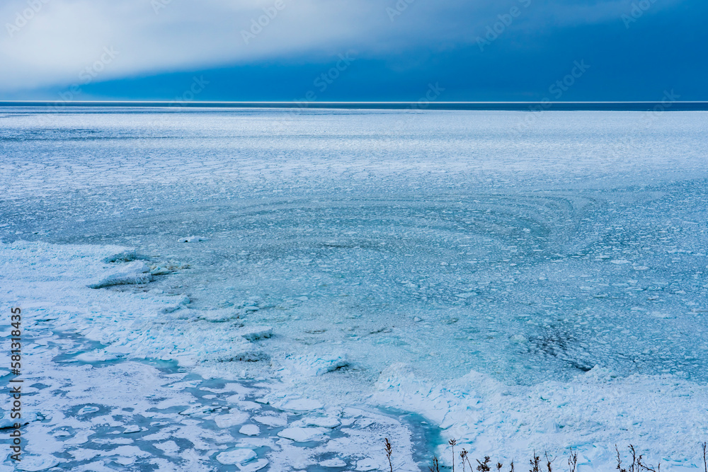 【北海道】冬の網走 能取岬とおし寄せる流氷 【北海道】冬の網走 能取岬とおし寄せる流氷