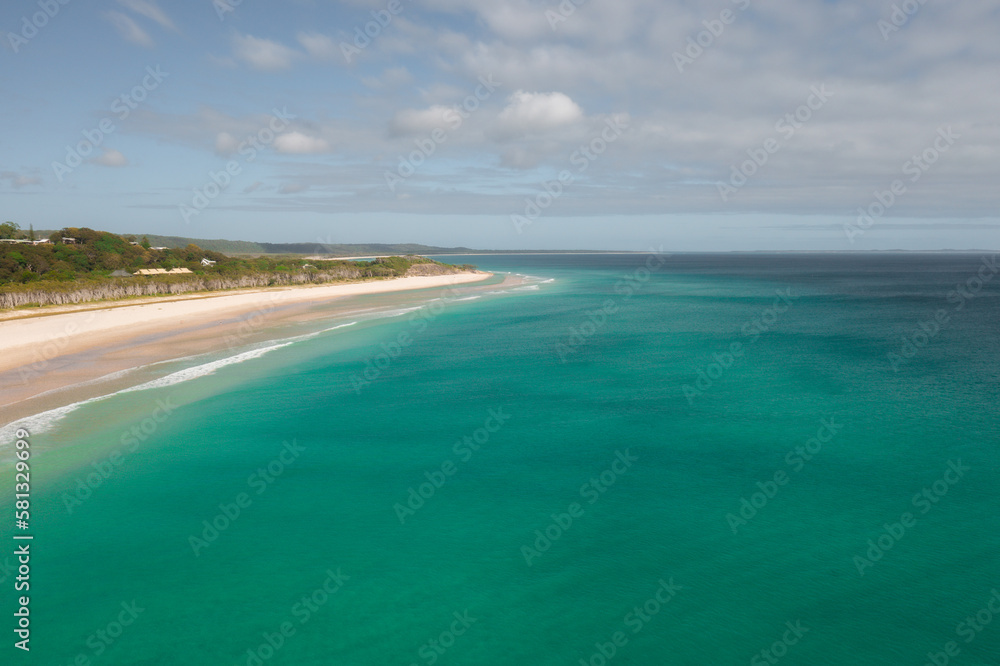 Obraz premium Aerial view of a headland at Stradbroke Island, Queensland, Australia. 