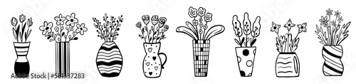 Set with flowers in vase in hand drawn doodle style