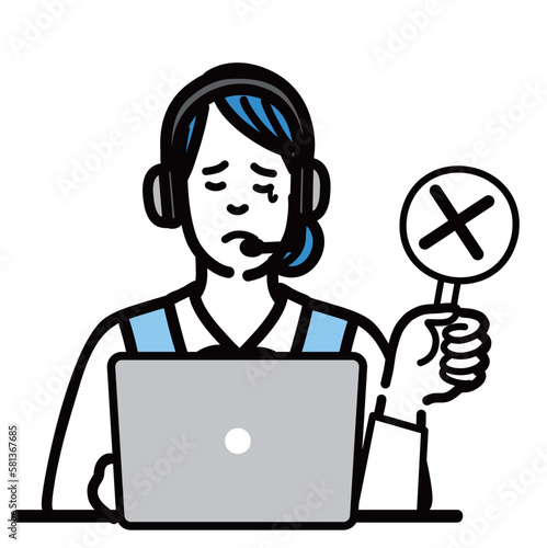 ラップトップの前に座ってバツの札を持って残念そうなオペレーターの若い女性
