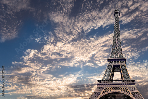 Fototapeta Naklejka Na Ścianę i Meble -  Eiffel Tower against the background of a beautiful sky with clouds. Paris, France