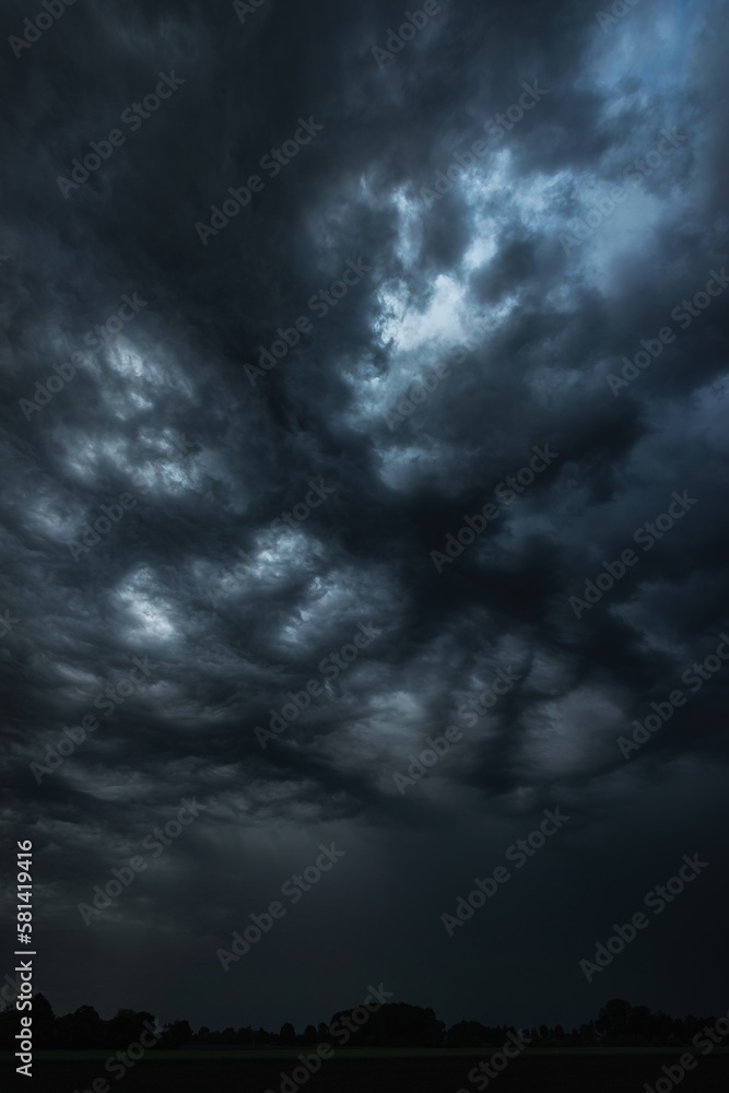 Obraz premium thunderstorm cloud formation