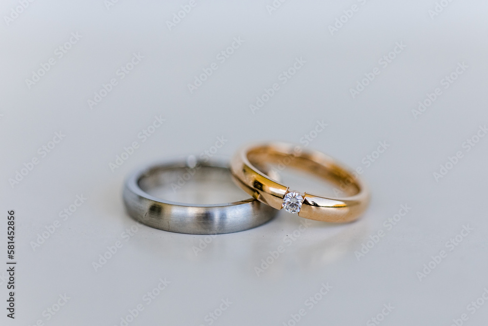 Eheringe in gold und silber mit Diamant Eheringe in gold und silber mit Diamant