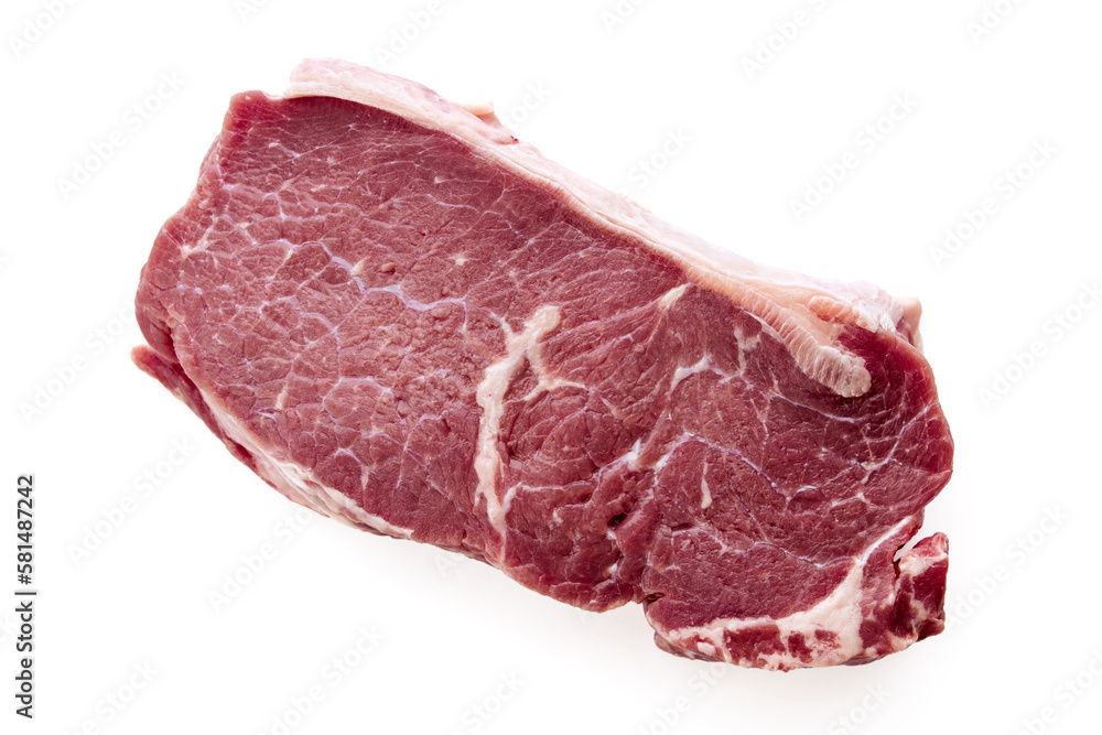 Surowy stek wołowy, czerwone mięso na białym tle - obrazy, fototapety, plakaty 
