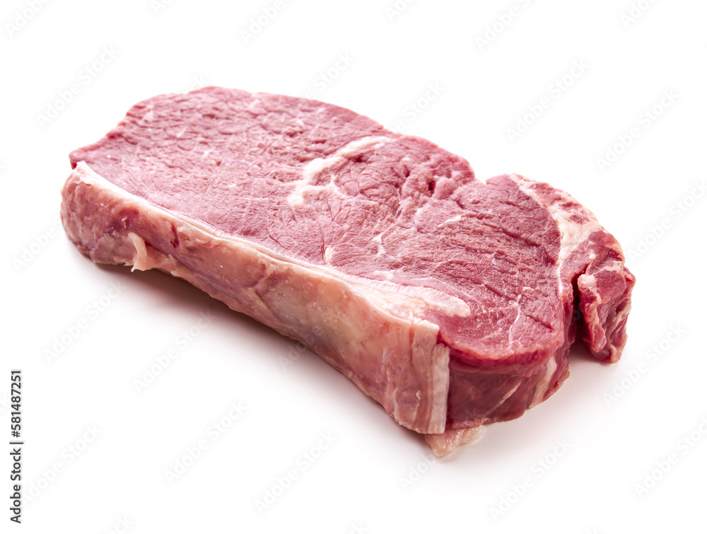 Surowy stek wołowy, czerwone mięso na białym tle - obrazy, fototapety, plakaty 