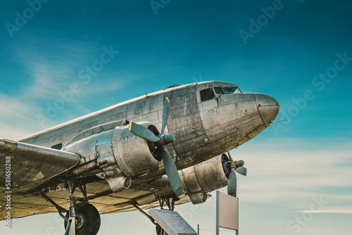 Obraz na plátne ダグラスDC-3型飛行機の機首部分DC3(フィルムルック)