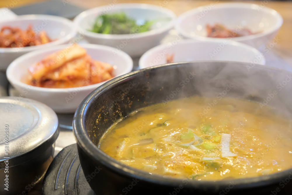 韓国料理の一つであるテンジャンチゲ 韓国料理の一つであるテンジャンチゲ