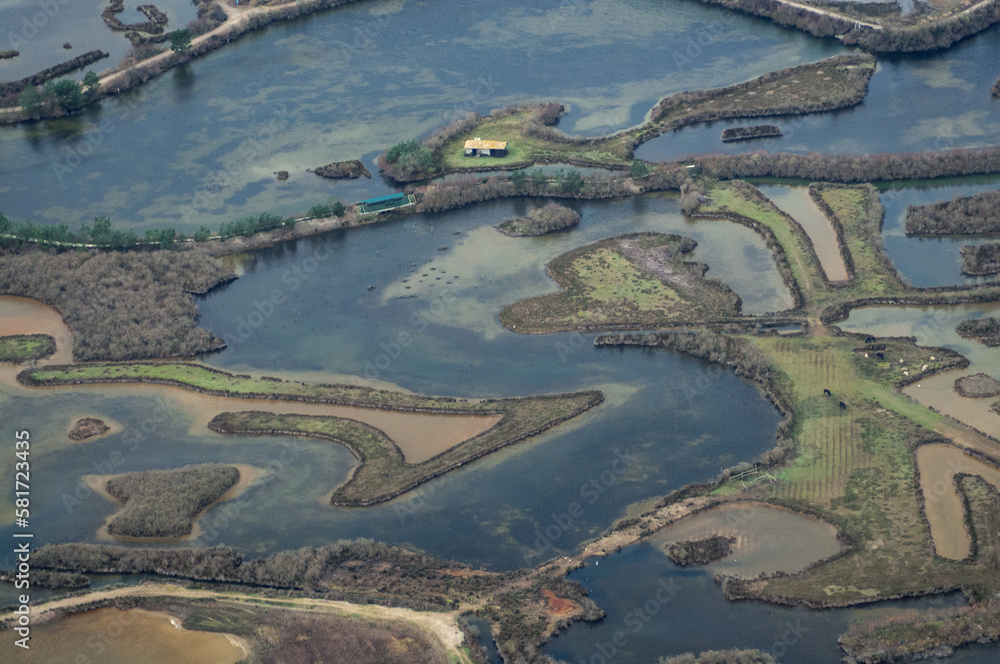vue aérienne de la réserve naturelle du Teich dans le Bassin d'Arcachon en France