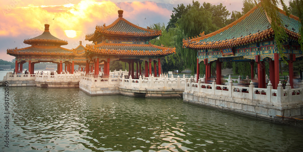 Beihai Park is an imperial garden - obrazy, fototapety, plakaty 