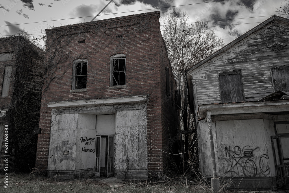 Obraz premium Abandoned Ghost Town in Southern Virginia