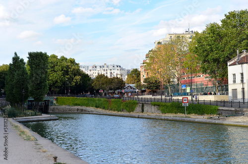 Balade le long du Canal Saint-Martin à Paris