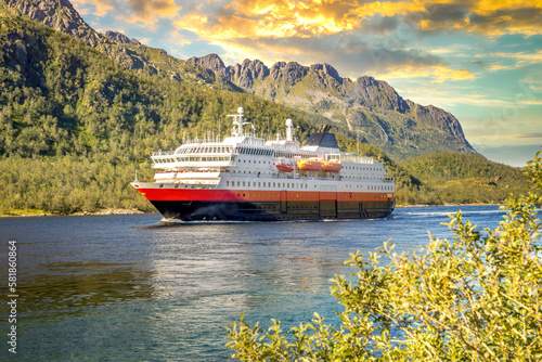 Foto Hurtigroute,  Lofoten, Norwegen