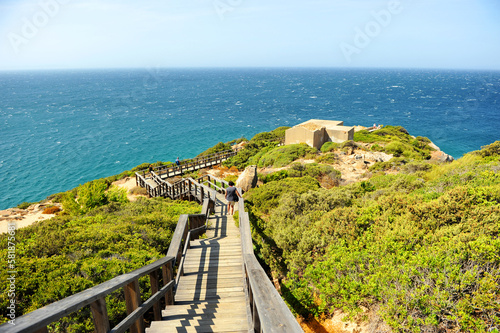 Punta Camarinal en Zahara de los Atunes, playas de Cádiz, España, Sur de Europa. Antiguo bunker militar en Cabo Camarinal