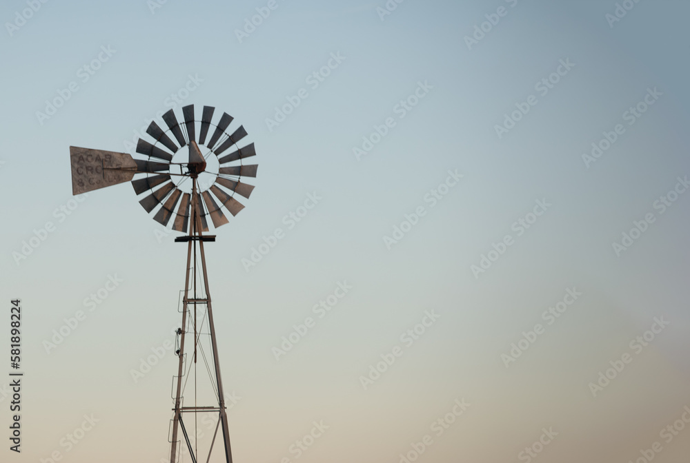 WINDMILL AT SUNSET HEALTHY ENERGY, COPY SPACE