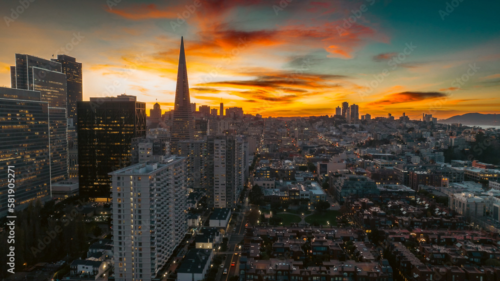 Obraz premium san francisco city in sunset by drone view