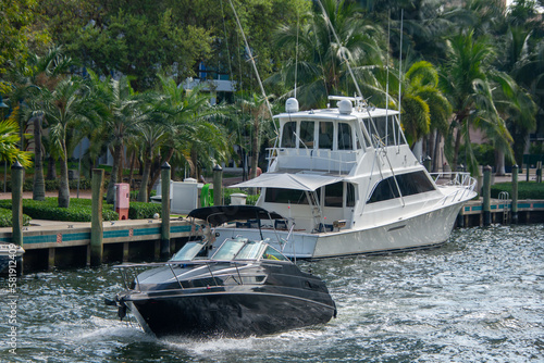 Nice boat on the grand canal in Fort Lauderdale Florida USA © Gilles Rivest