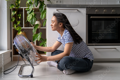 Tableau sur toile Overheating at home