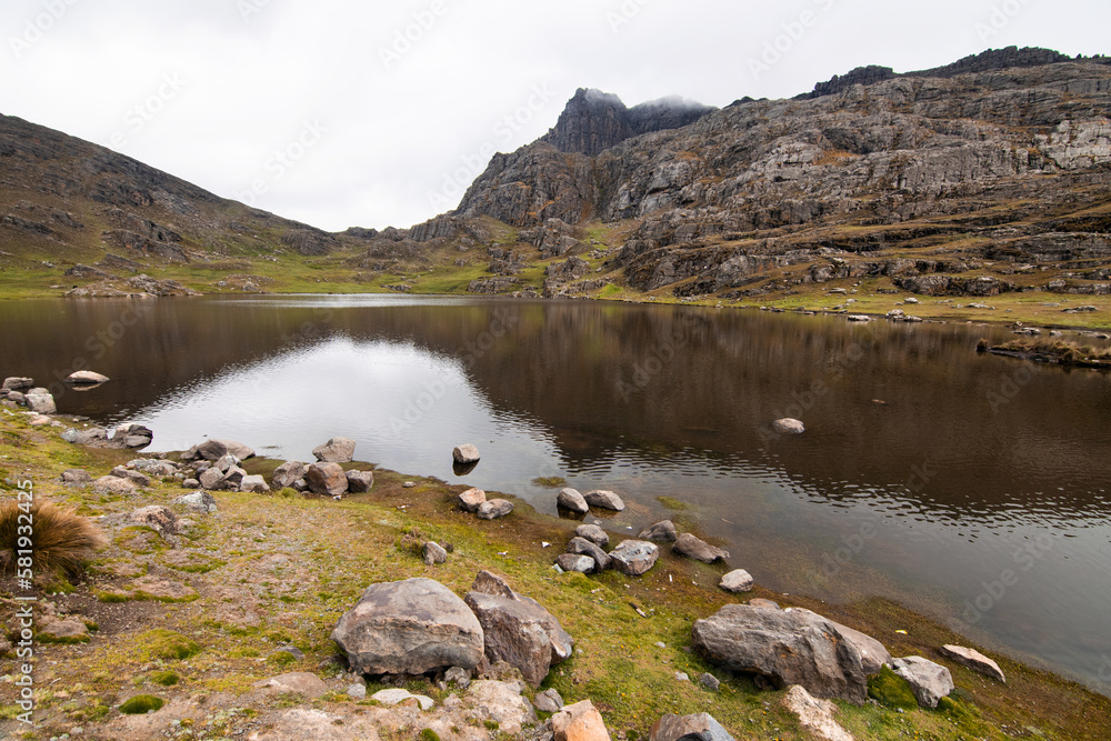 Fototapeta premium lake in the mountains