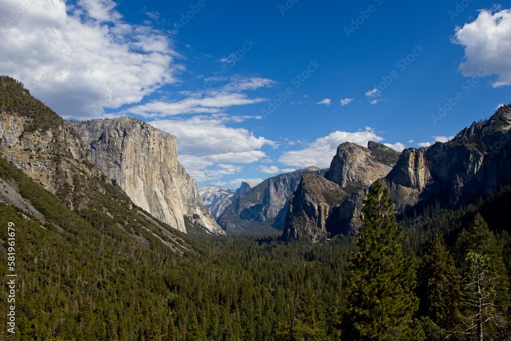 Looking over Yosemite Valley from the Tunnel View turnout on a beautiful fall day. Looking over Yosemite Valley from the Tunnel View turnout on a beautiful fall day.