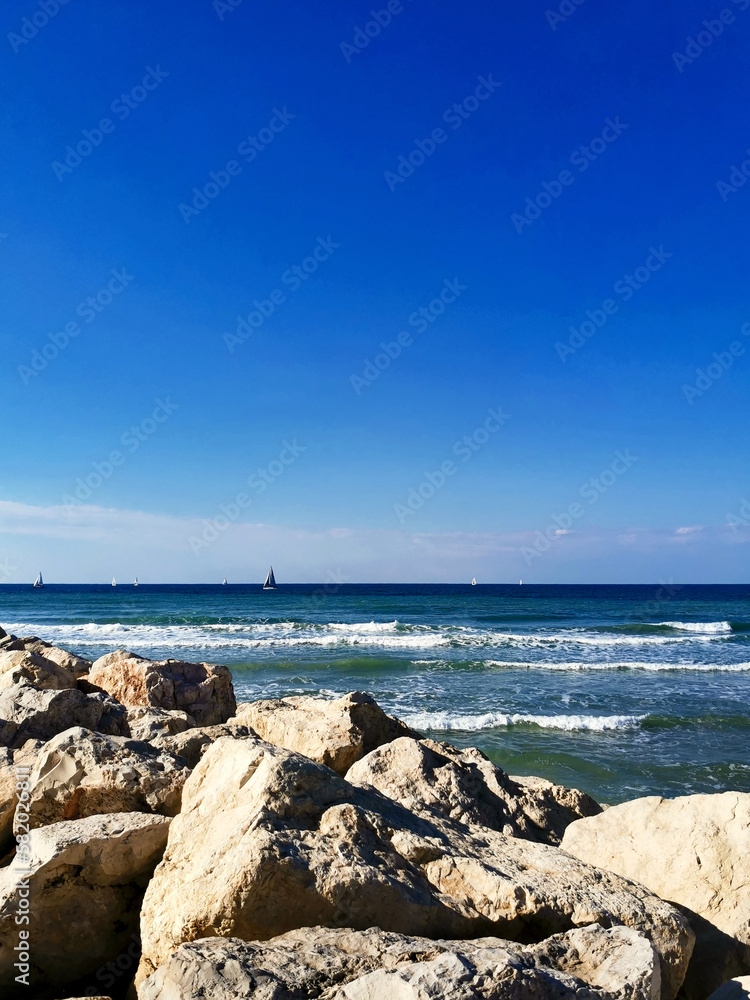 Natural large breakwater stones Natural large breakwater stones