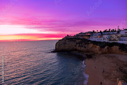 Sonnenuntergang in Carvoeiro, Lagoa (Algarve, Portugal) photo