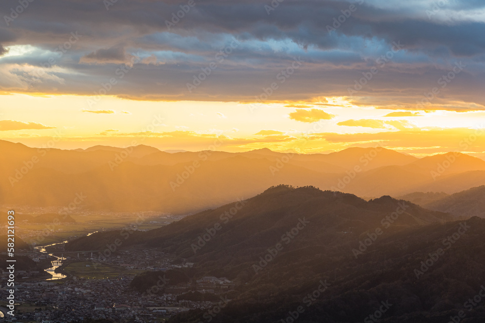 日本　京都府宮津市にある成相山パノラマ展望台から見える与謝野町と夕焼け空