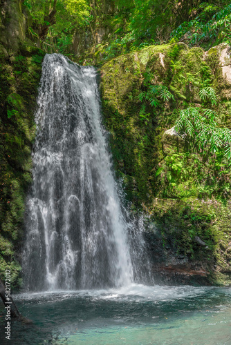 Salto do Prego ist ein Wasserfall in der Nähe von Faial da Terra auf der Azoreninsel São Miguel.
