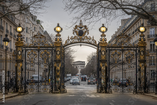 Εκτύπωση καμβά Paris, France - 03 15 2023: Parc Monceau