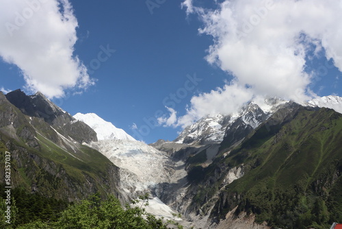 Hailuogou Glacier photo
