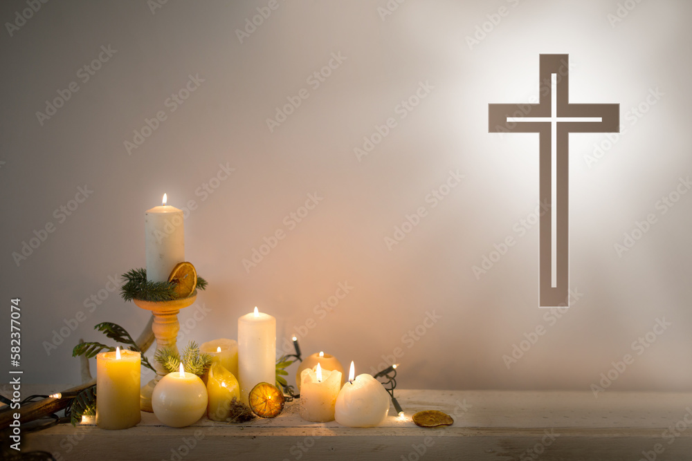 Obraz na płótnie Zmartwychwstanie pańskie, krzyż i świece - symbole religijne i modlitwa w salonie