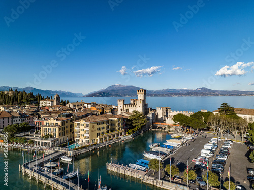 Sirmione, lago di garda, castello, primavera