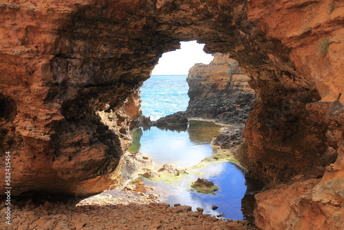 The Grotto  Great Ocean Road  Australia