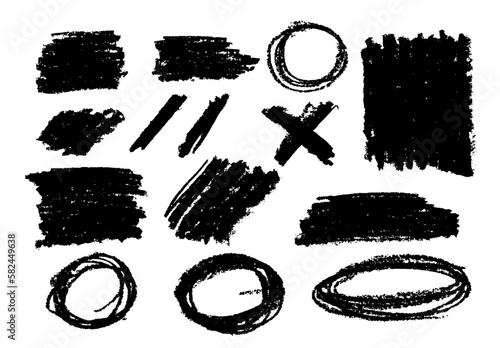 Colección de trazos vectorizados realizados con ceras, trazos reales hechos a mano con formas variadas, circulares, alargadas, cuadradas, rectangulares, conjunto de trazos vectoriales en color negro