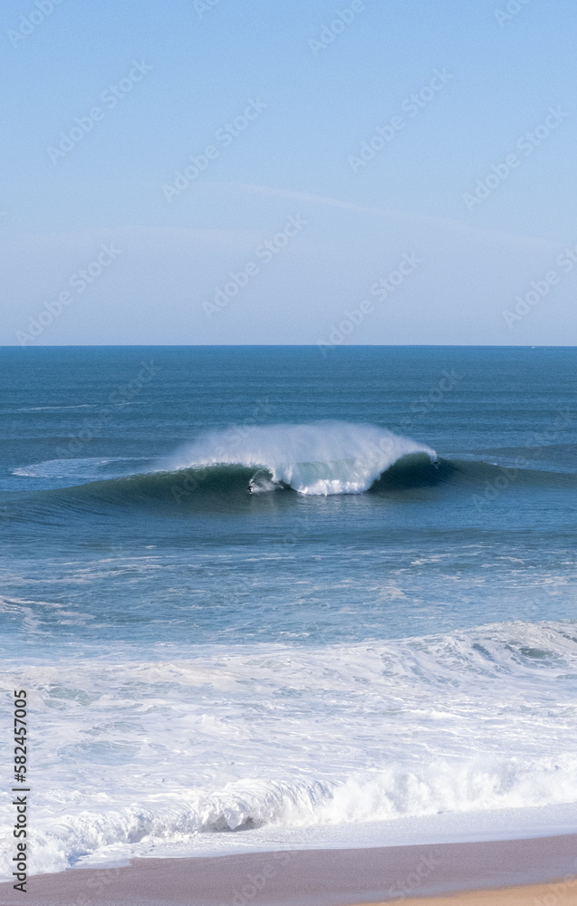 Fototapeta premium Ola en Nazaré