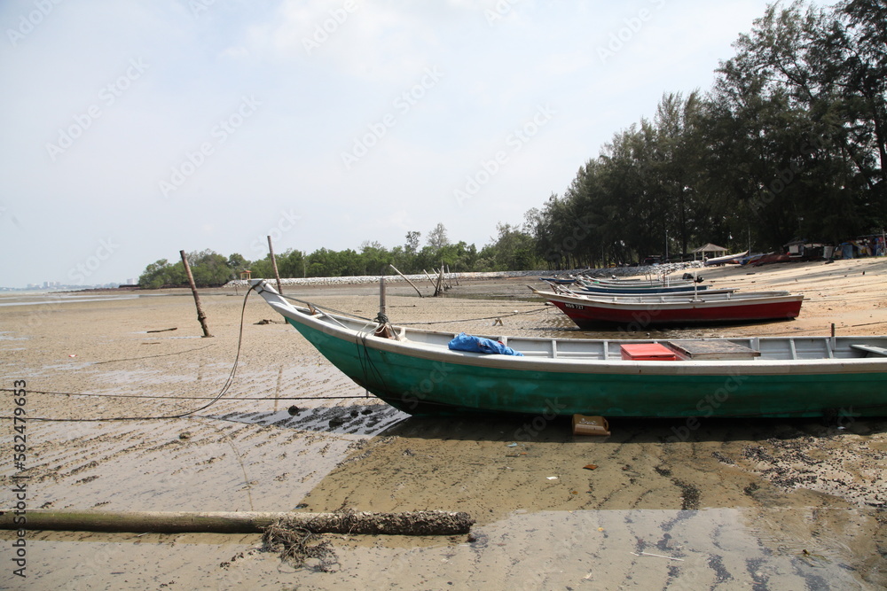 Fototapeta premium fishing boats on the beach