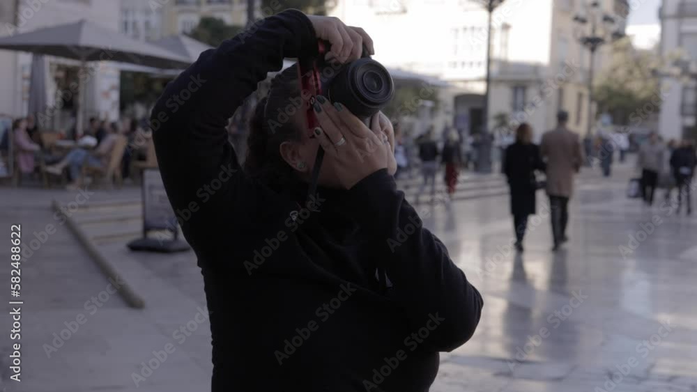 Chica sacando fotos Chica sacando fotos