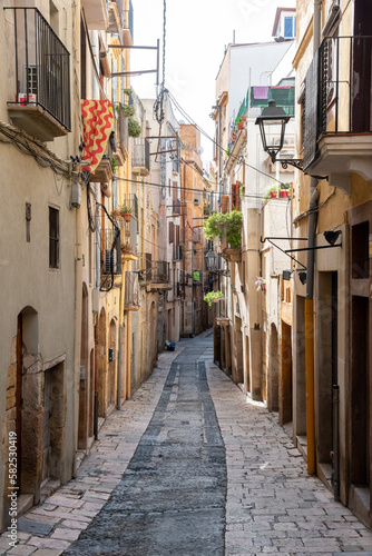 Fototapeta Naklejka Na Ścianę i Meble -  Streets of Tarragona, Catalunya