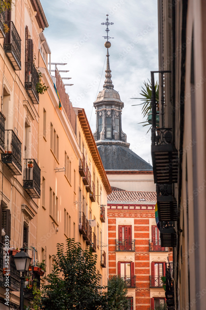 Fototapeta premium Generic architecture and street view in the central streets of Madrid, Spain